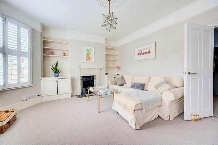 2 Bedroom Maisonette For Sale In Firth Gardens, Fulham, London, SW6