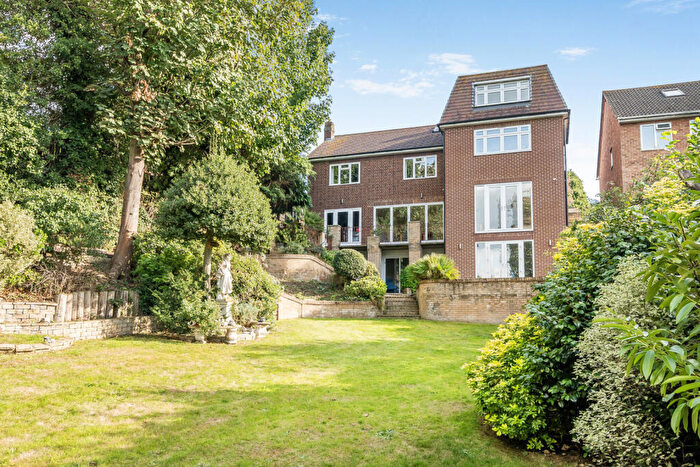 8 Bedroom Detached House For Sale In Fremantle Road, Belvedere, DA17