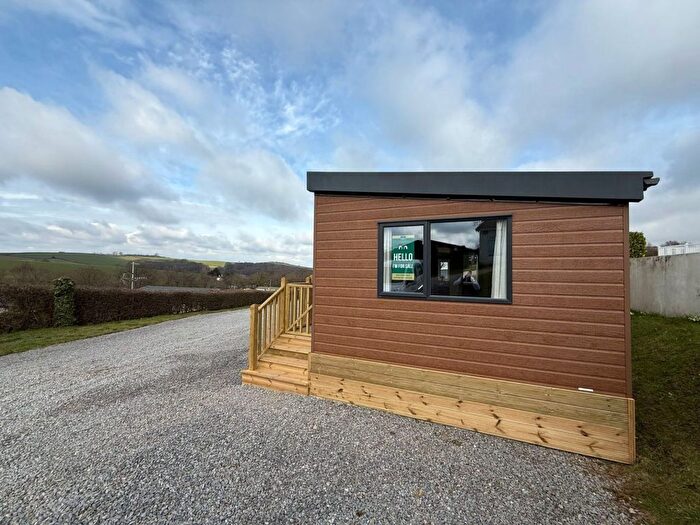 2 Bedroom Mobile/park Home For Sale In Tedburn St. Mary, Exeter, EX6