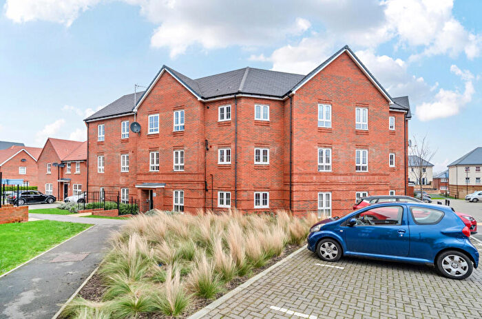 2 Bedroom Flat For Sale In Dempsey Road, Wellesley, Aldershot, Hampshire, GU11