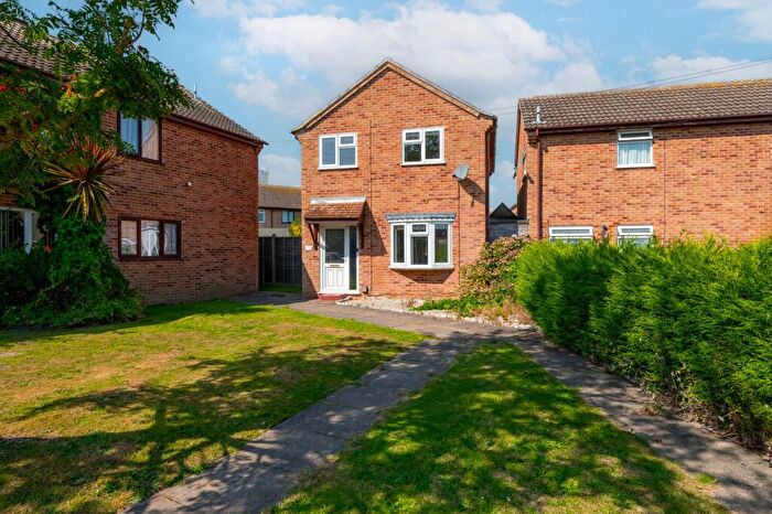 3 Bedroom Detached House For Sale In Royal Thames Road, Caister-On-Sea, NR30