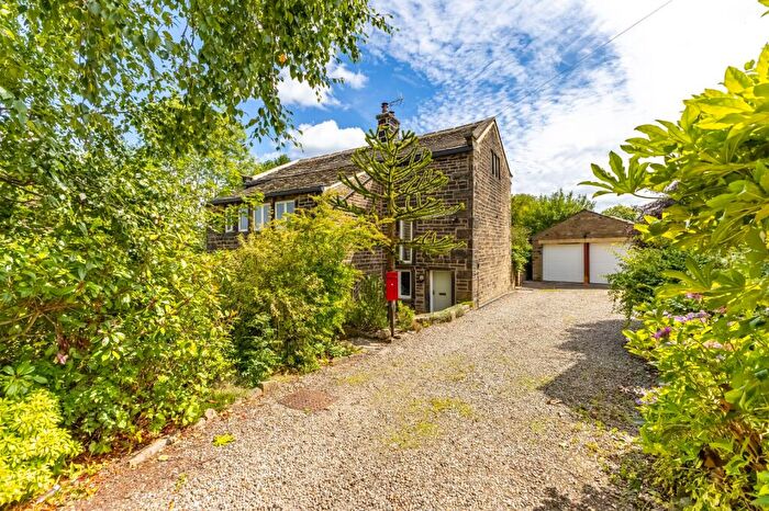 4 Bedroom Detached House For Sale In Heys Road, Holmfirth, HD9