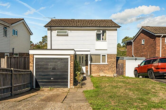 3 Bedroom Detached House For Sale In Octavia, Bracknell, Berkshire, RG12