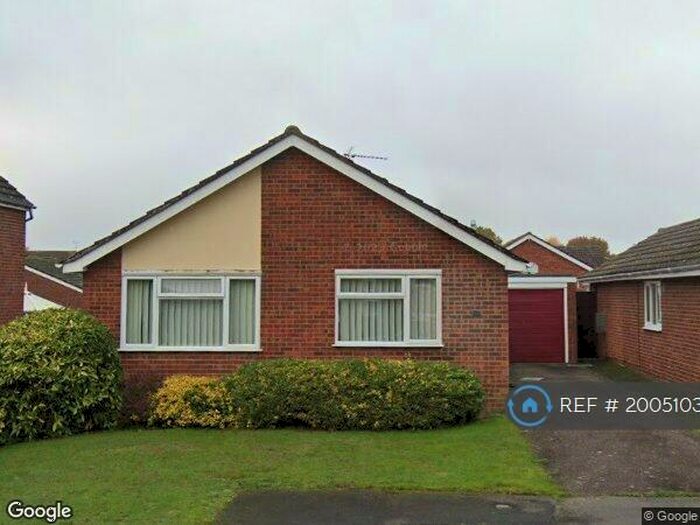3 Bedroom Bungalow To Rent In Egremont Way, Stanway, Colchester, CO3
