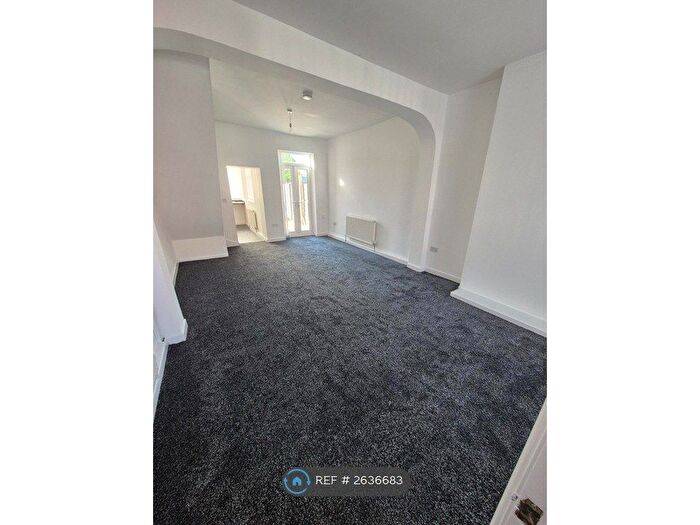 2 Bedroom Terraced House To Rent In Bennett Street, Hyde, SK14