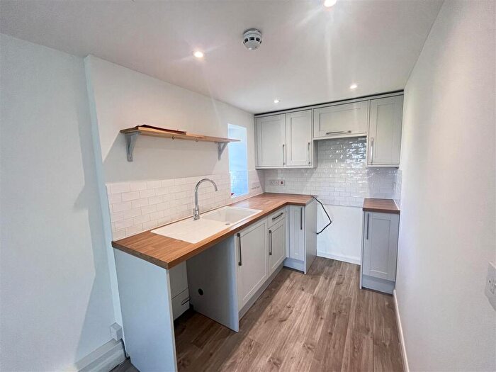 2 Bedroom Apartment To Rent In North Wootton, DT9