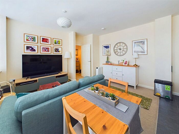 1 Bedroom Flat For Sale In Crittall Road, Witham, Essex, CM8