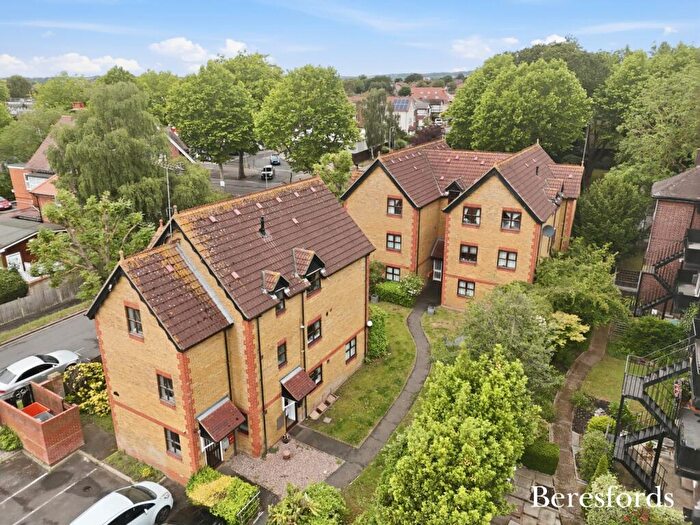 2 Bedroom Apartment For Sale In St. James Court, Gilbert Road, RM1