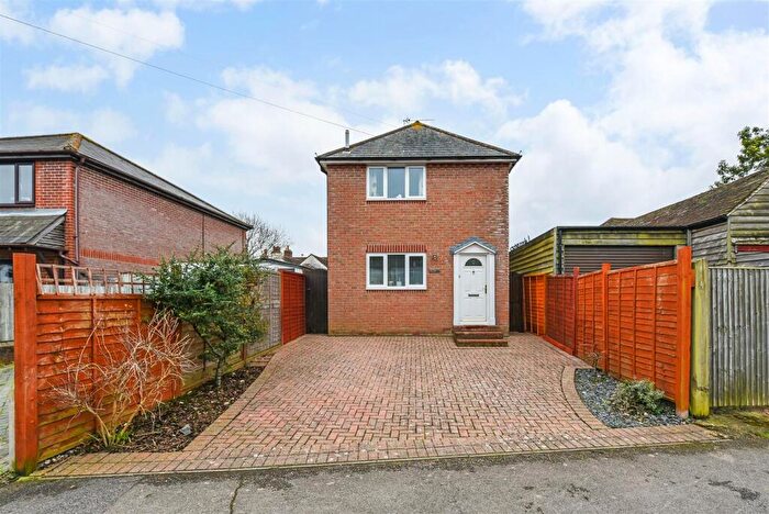 2 Bedroom Detached House For Sale In Leatherbottle Lane, Chichester, PO19
