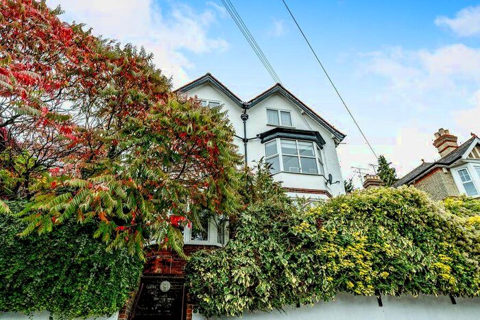 1 Bedroom Flat To Rent In London Road, HP11