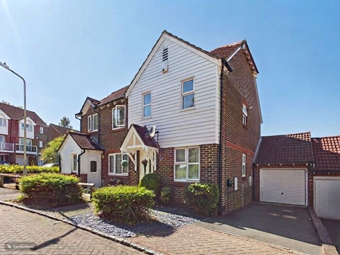 2 Bedroom Semi-Detached House For Sale In Bradbridge Green, Singleton, TN23