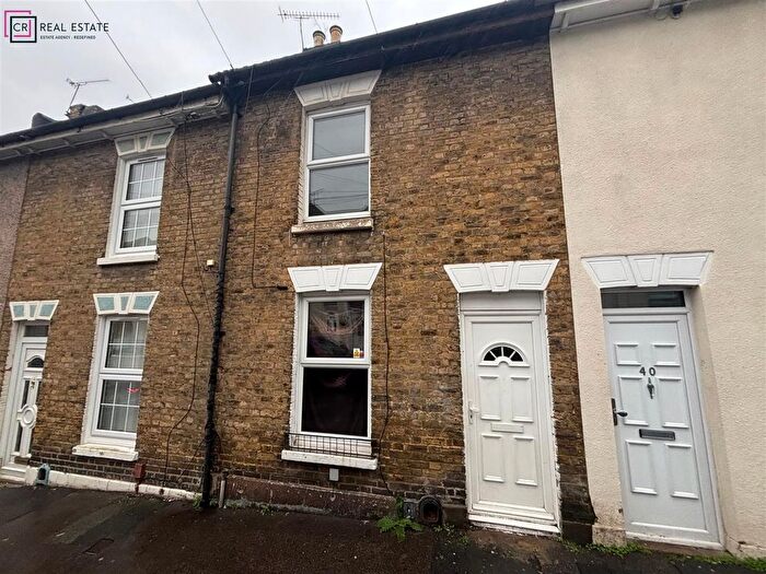 2 Bedroom Terraced House For Sale In Rose Street, Rochester, ME1