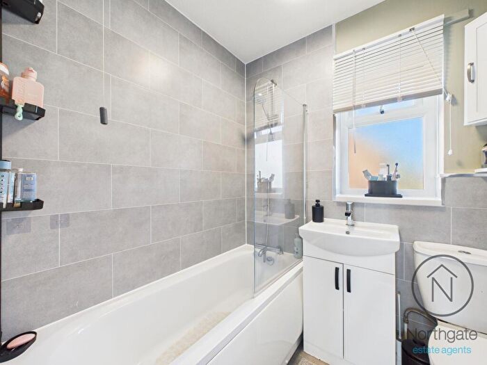 2 Bedroom Semi-Detached House For Sale In Opal Avenue, Chilton, DL17