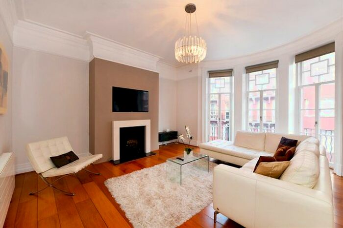 3 Bedroom Flat To Rent In Hyde Park Mansions, Cabbell Street, NW1