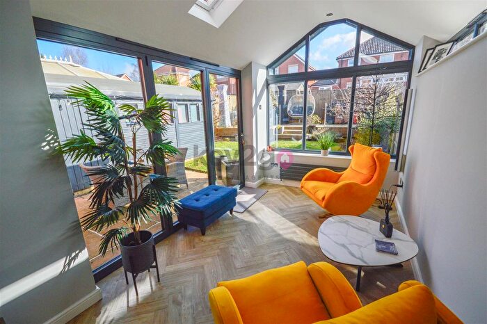 3 Bedroom Detached House For Sale In Colliers Trek, Barlborough, Chesterfield, S43