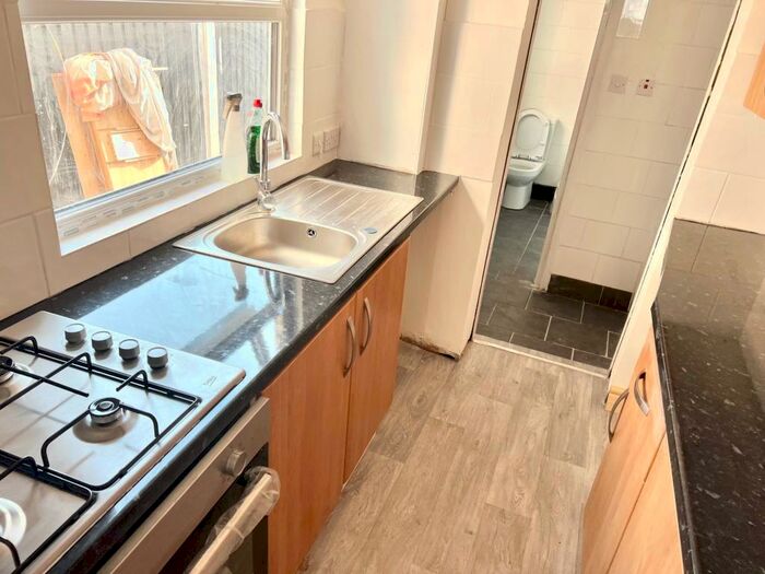 4 Bedroom Terraced House To Rent In Cloister Street, Nottingham, NG7
