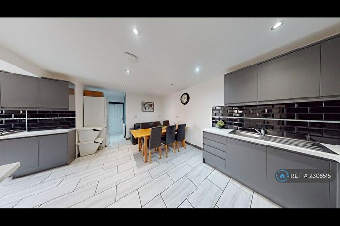 9 Bedroom Semi-Detached House To Rent In Charter Avenue, Coventry, CV4