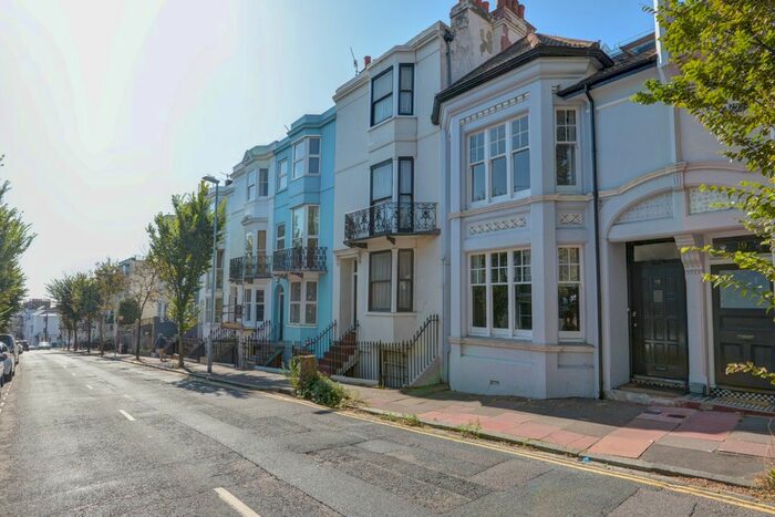 6 Bedroom Terraced House To Rent In Egremont Place, Brighton, East Sussex, BN2