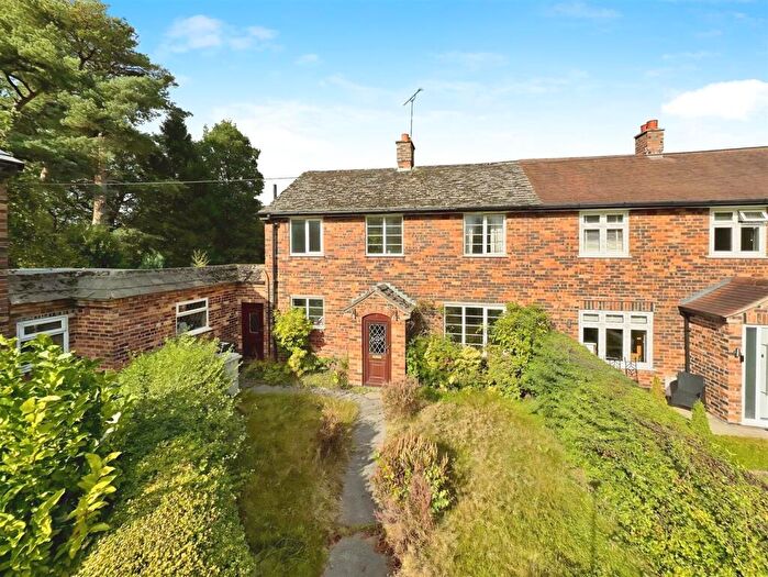 3 Bedroom House For Sale In Warford Crescent, Alderley Edge, SK9