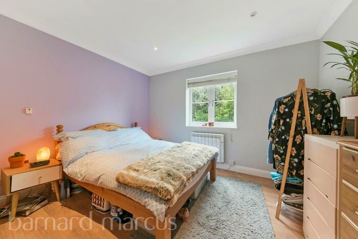 1 Bedroom Flat To Rent In Epsom Road, Epsom, KT17