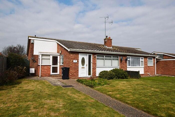 2 Bedroom Bungalow To Rent In Martinsdale, Clacton-on-Sea, CO15