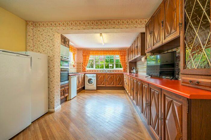4 Bedroom Detached House For Sale In Bolingbroke Road, Cleethorpes, DN35