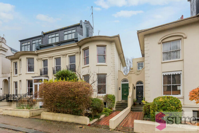 3 Bedroom Semi-Detached House To Rent In Hanover Crescent, Brighton, BN2