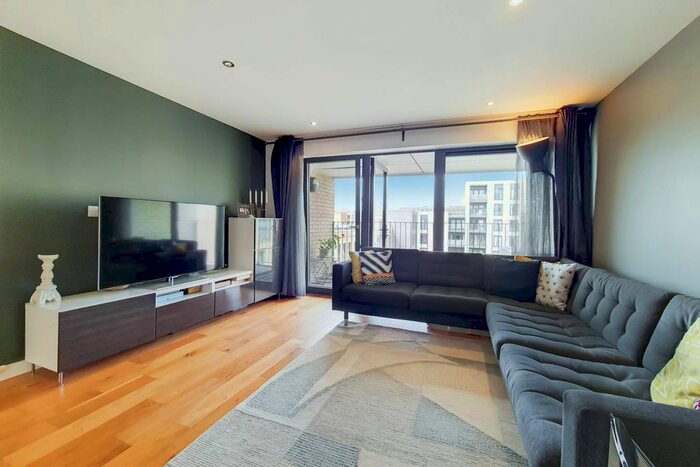 2 Bedroom Flat For Sale In Eythorne Road, Brixton, London, SW9