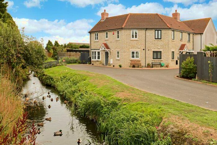 3 Bedroom Semi-Detached House To Rent In Powells Acres, Clevedon, BS21