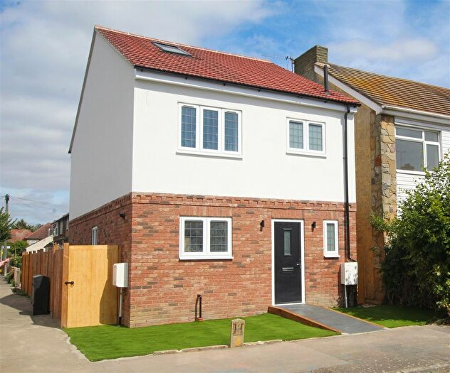 4 Bedroom Property To Rent In West Road, Rush Green, Romford, RM7