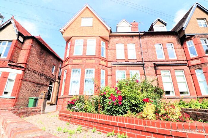 2 Bedroom Flat To Rent In Westbourne Grove, West Kirby, Wirral, CH48