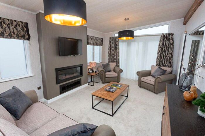 2 Bedroom Park Home For Sale In Sirior Bach Caravan Park, LL22