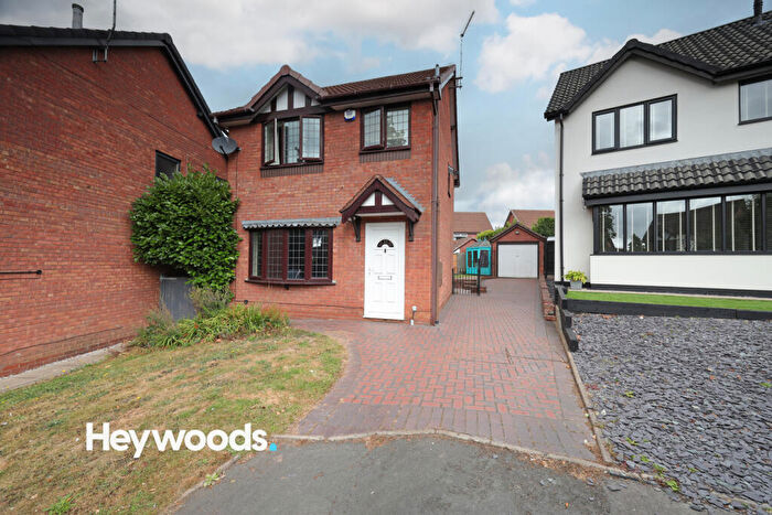 3 Bedroom Detached House To Rent In Walsingham Gardens, Newcastle-under-Lyme, Staffordshire, ST5