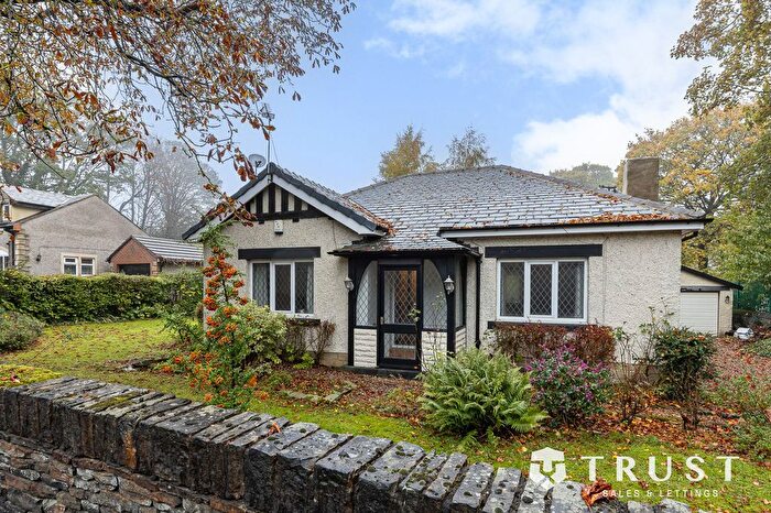 2 Bedroom Detached Bungalow For Sale In Whitechapel Road, Cleckheaton, BD19