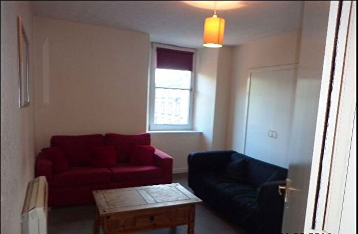 3 Bedroom Flat To Rent In Cleghorn Street, Dundee, DD2