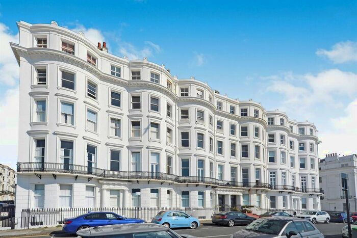 3 Bedroom Flat For Sale In Clarendon Terrace, Brighton, BN2