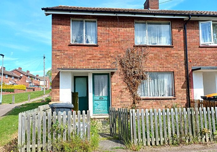 3 Bedroom End Terrace House For Sale In Meadway, Bedford, Bedfordshire, MK41