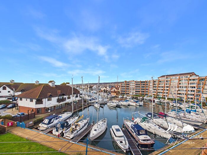 1 Bedroom Flat For Sale In Oyster Quay, Port Solent, PO6