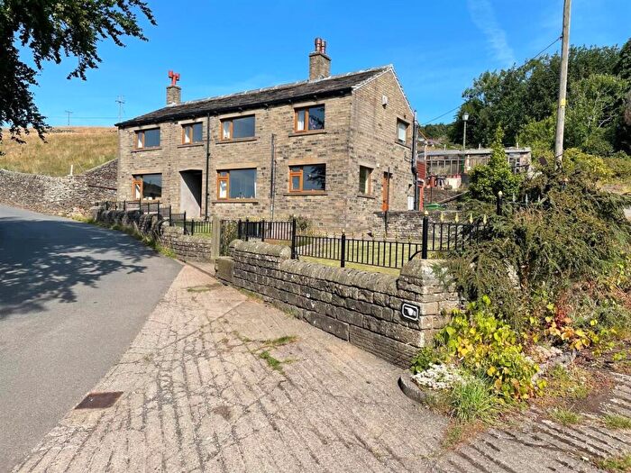 4 Bedroom Detached House For Sale In Flush House Lane, Holmbridge, Holmfirth, HD9