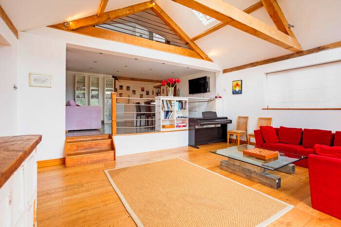 4 Bedroom Detached House For Sale In Prestwick Lane, Chiddingfold, GU8