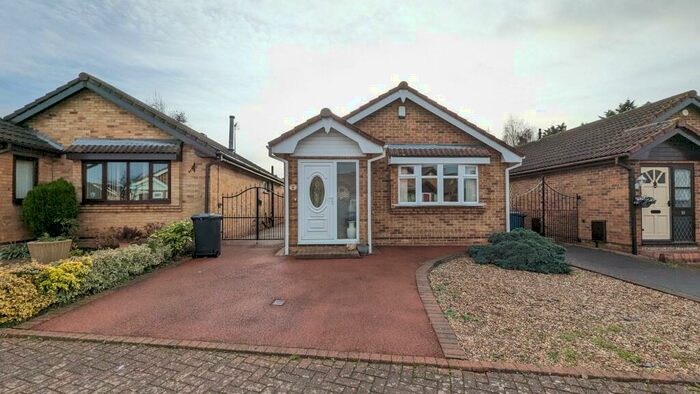 2 Bedroom Detached Bungalow To Rent In East View, West Bridgford, NG2