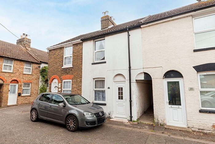 2 Bedroom Property For Sale In Russell Place, Oare, ME13