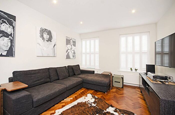 2 Bedroom Flat To Rent In Carlton Hill, St John's Wood, London, NW8