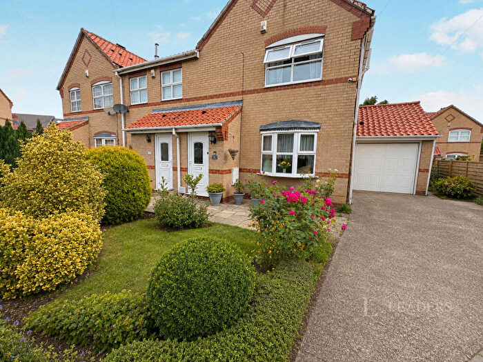 3 Bedroom Semi-Detached House To Rent In The Paddock, Adwick-le-Street, Doncaster, DN6