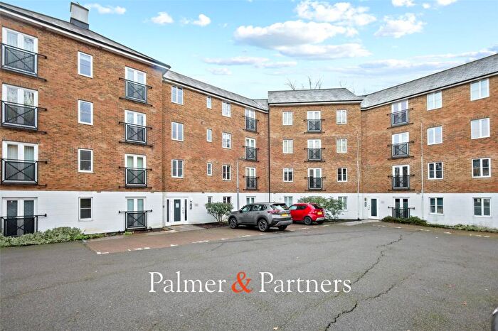 2 Bedroom Apartment For Sale In Bradford Drive, Colchester, Essex, CO4