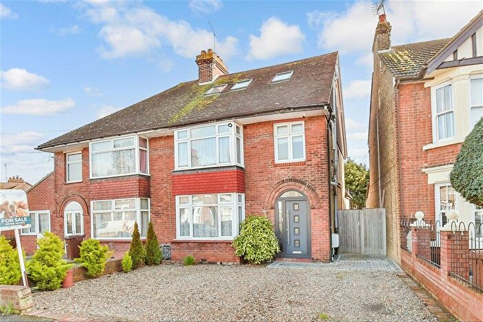 5 Bedroom Semi Detached House For Sale In Chalkwell Road, Sittingbourne, Kent, ME10