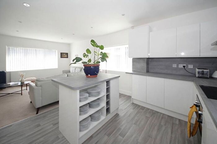 2 Bedroom Flat To Rent In Blagdens Close, Southgate, London, N14
