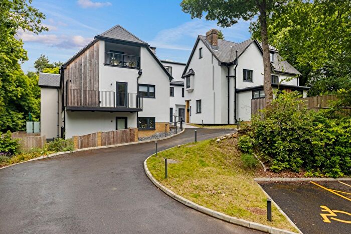 2 Bedroom Flat For Sale In Tonbridge Road, Pembury, Tunbridge Wells, Kent, TN2