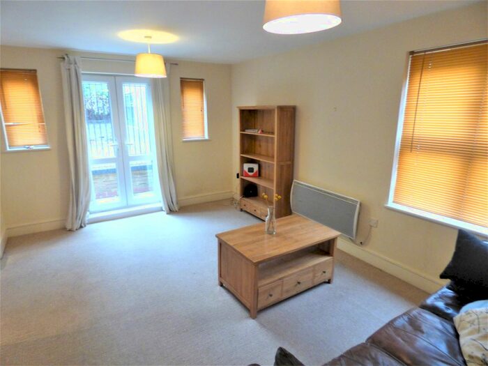 2 Bedroom Flat To Rent In Azure House, Buckfast Street, Shoreditch, E2