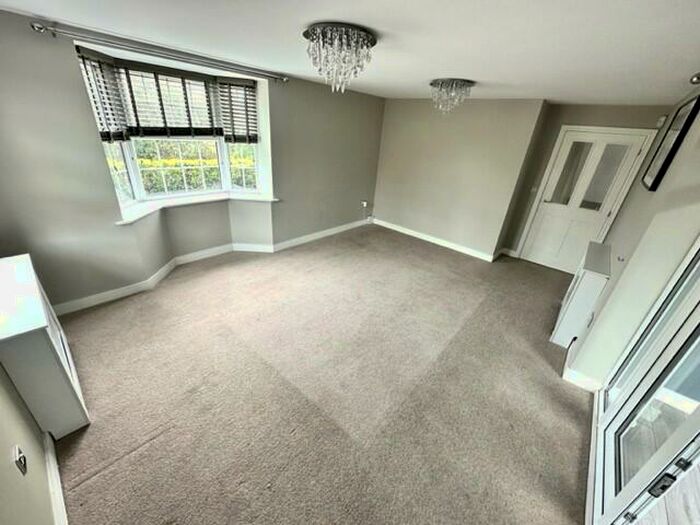 4 Bedroom Detached House To Rent In Thorneycroft, Crewe, CW1